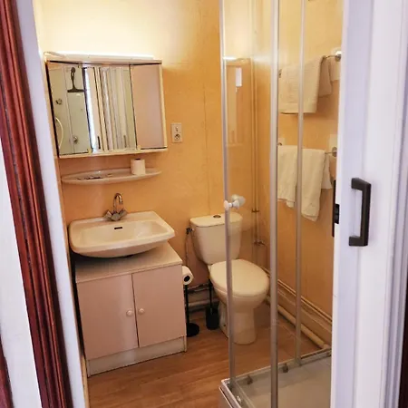 Chambre chez Marie et Didier 1 minute à pied du sanctuaire de Lourdes-2